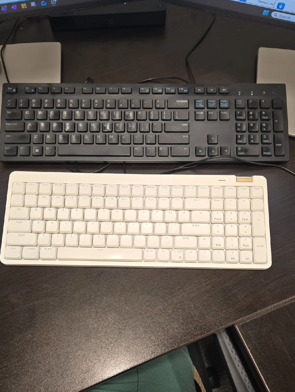 Lofree Compact White Wireless Keyboard – Slim Portable Typing Solution